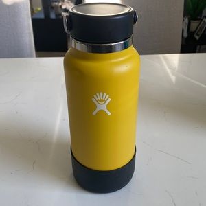 Yellow hydro flask